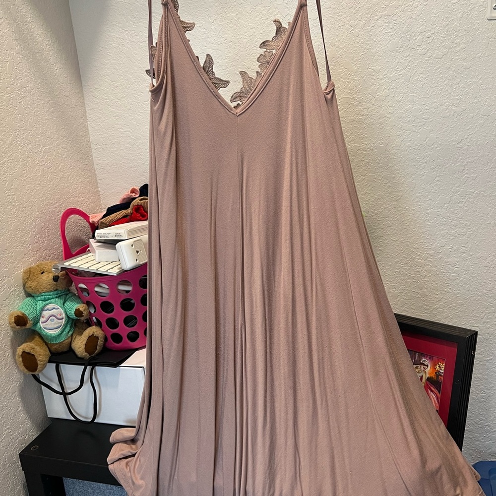 Boho dress size S lace accent